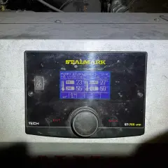 Brak transmisji z regulatorem pokojowym tech. Sterownik ST-755 zPID pokazuje temperaturę CO 23°C i zadaną 27°C.
